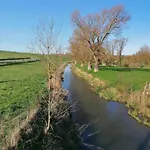 Ferme De Bonavis Oda ve Kahvaltı 3*