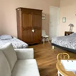 Couette-café Ferme De Bonavis 3*