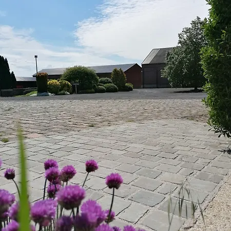 Ferme De Bonavis Bed & Breakfast 3*