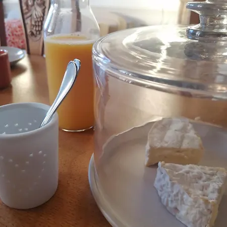 לינה וארוחת בוקר Ferme De Bonavis 3*