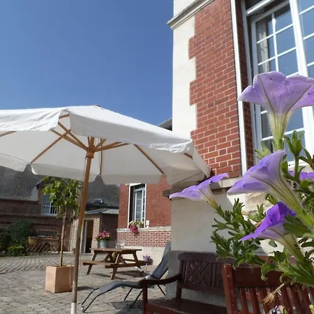 לינה וארוחת בוקר Ferme De Bonavis Banteux