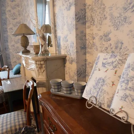 לינה וארוחת בוקר Ferme De Bonavis Banteux