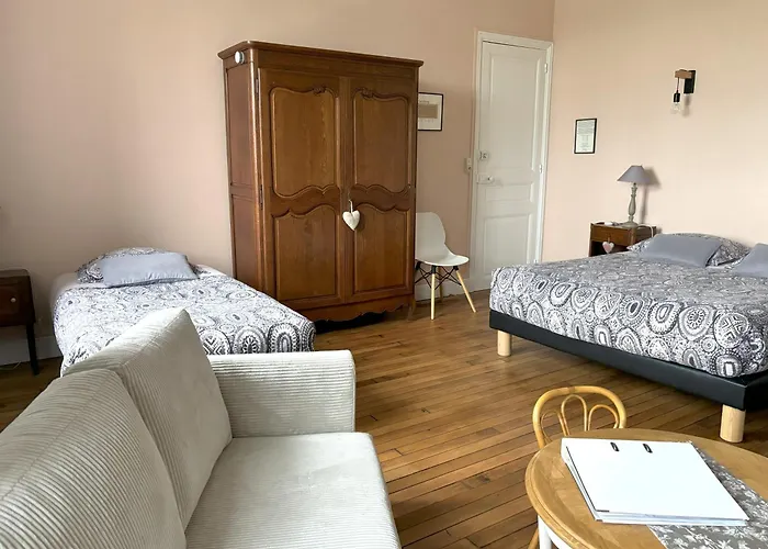 Couette-café Ferme De Bonavis 3*