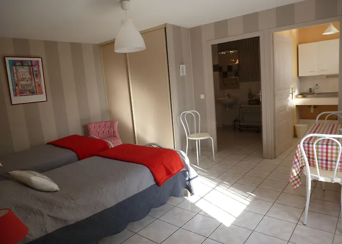 Ferme De Bonavis Couette-café