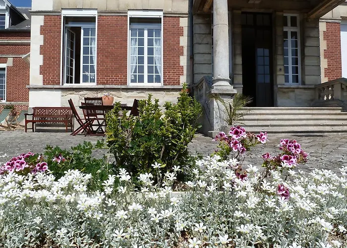 Couette-café Ferme De Bonavis 3*